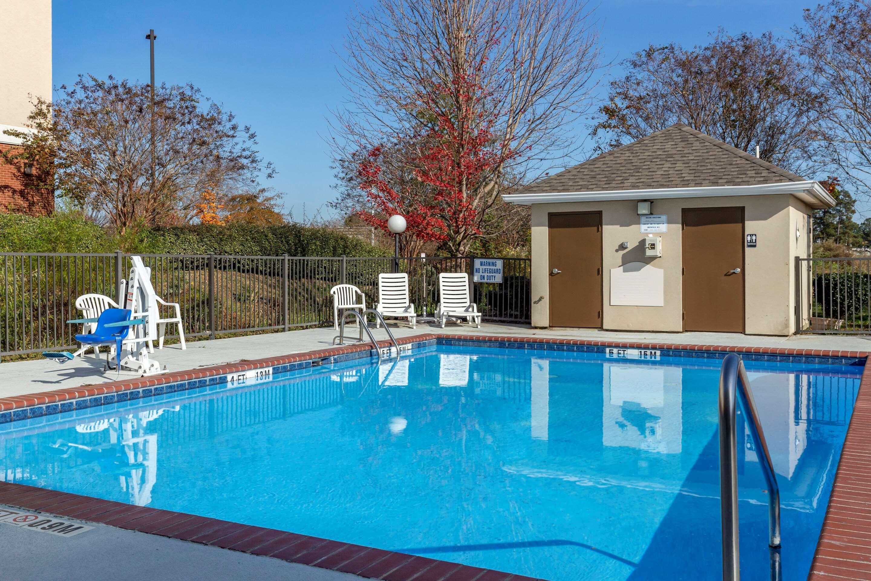 Comfort Inn Smithfield Near I-95 Εξωτερικό φωτογραφία